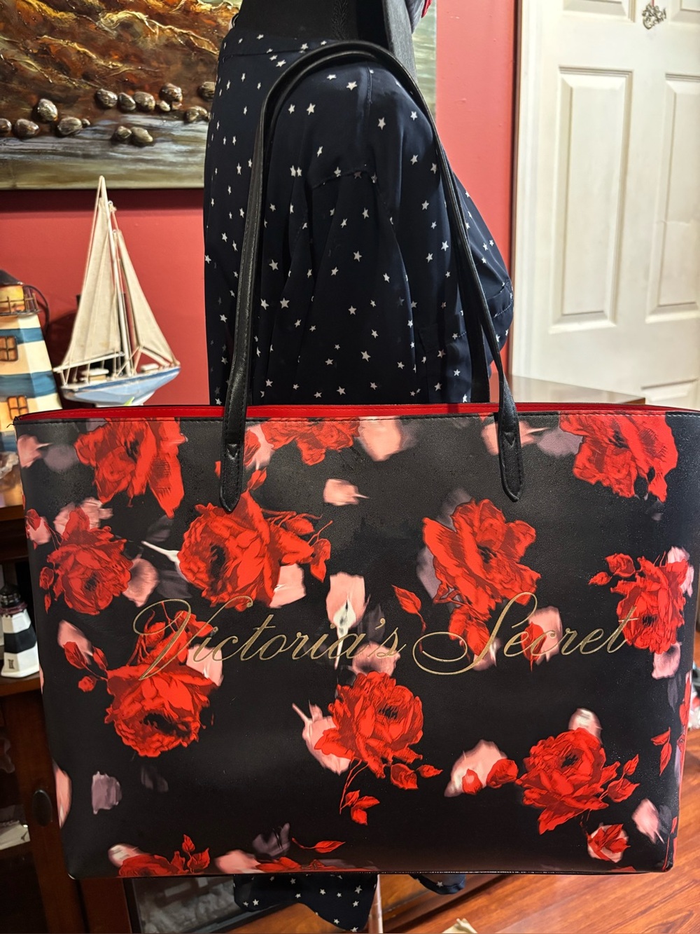 Victoria's Secret Black Tote, Overnight bag with Red Floral Print.🌹